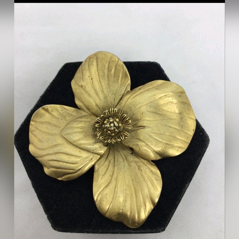 E. Pearl Goldtone Flower Statement Brooch/Pin